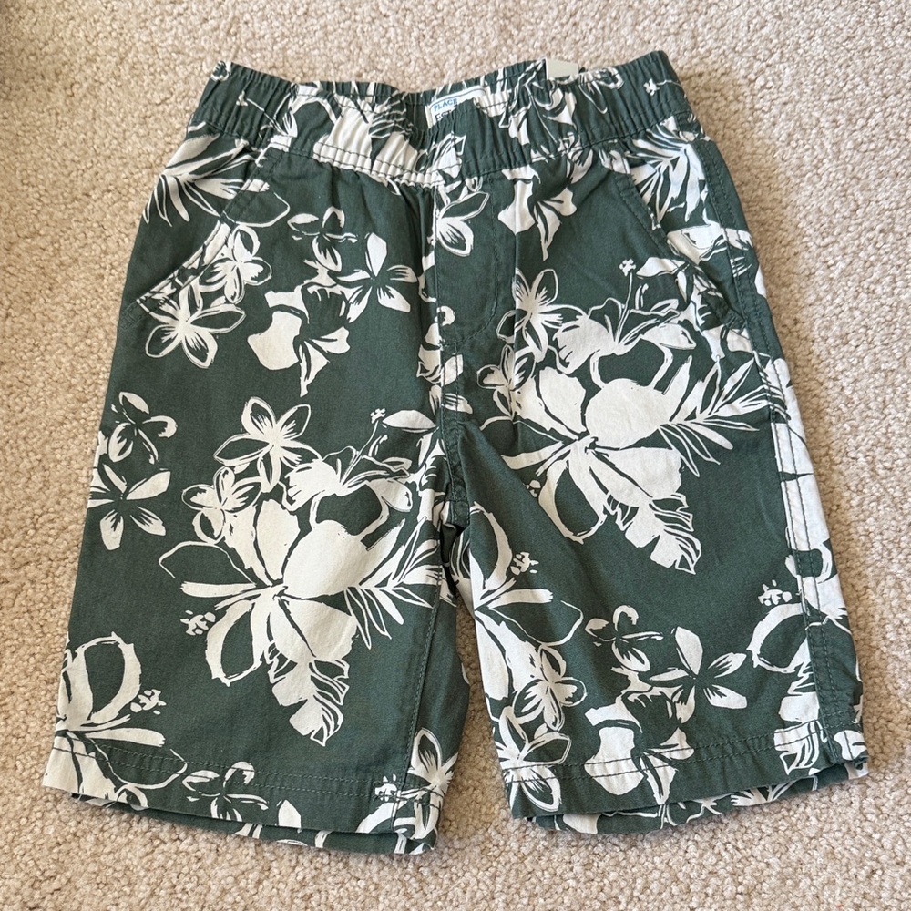 The Children's Place Green and Off-White Floral Shorts